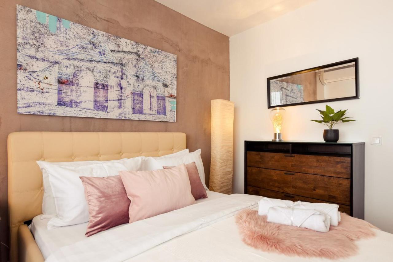 Spectacular Views & Modern Comfort: Your Dream Duplex In Central Bucharest Apartamento Exterior foto